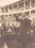 El líder del partido Republicano Radical, Alejandro Lerroux, en un mitin en la Plaza de Toros (1933).